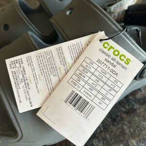 Croc sandals, men’s size 13 like new with tags